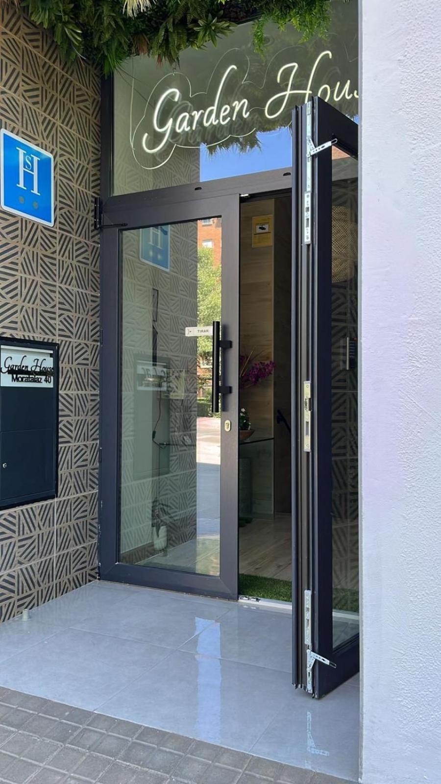 Hotel Garden House Madrid Exterior foto